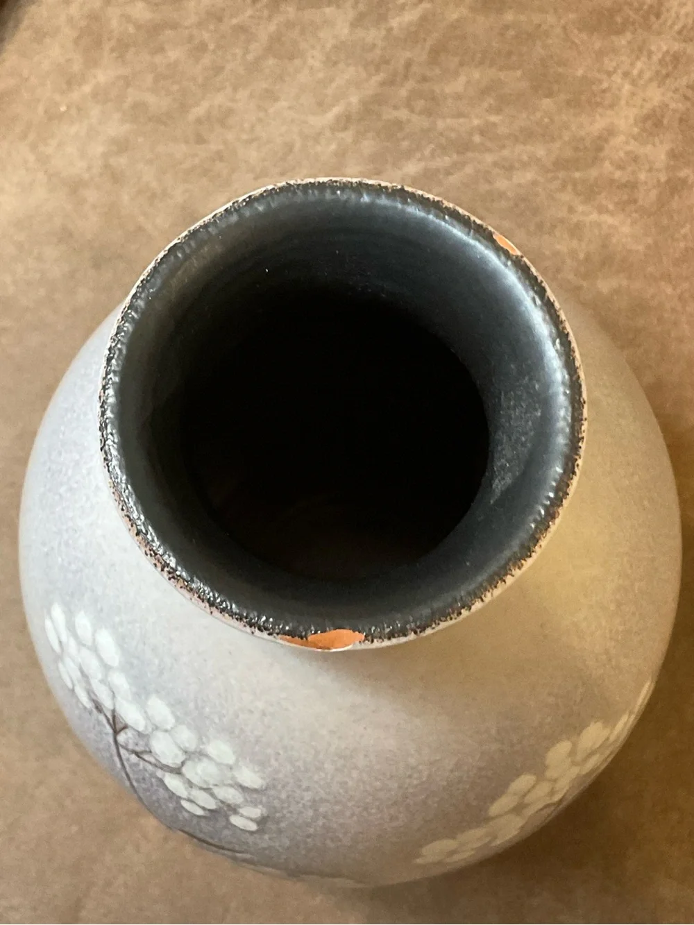 Serra Earthenware Bud Vase with White Flower Inlays